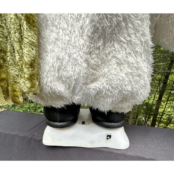 2 FIB Burton and Burton Snowmen 20” Tall - Couldn’t Get Them To Work. For Parts. - Picture 6 of 12